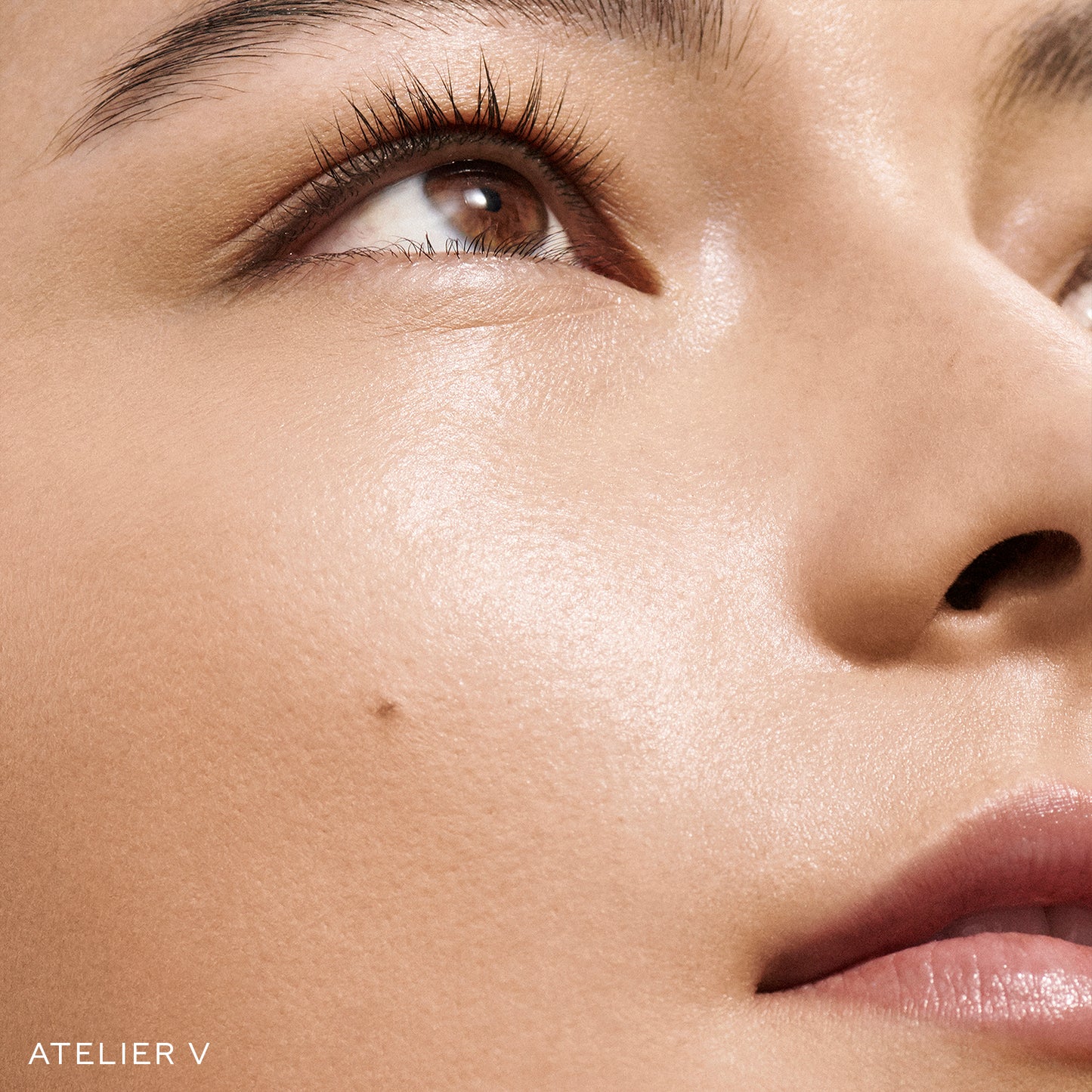 Westman Atelier - Vital Skin Foundation Stick - V