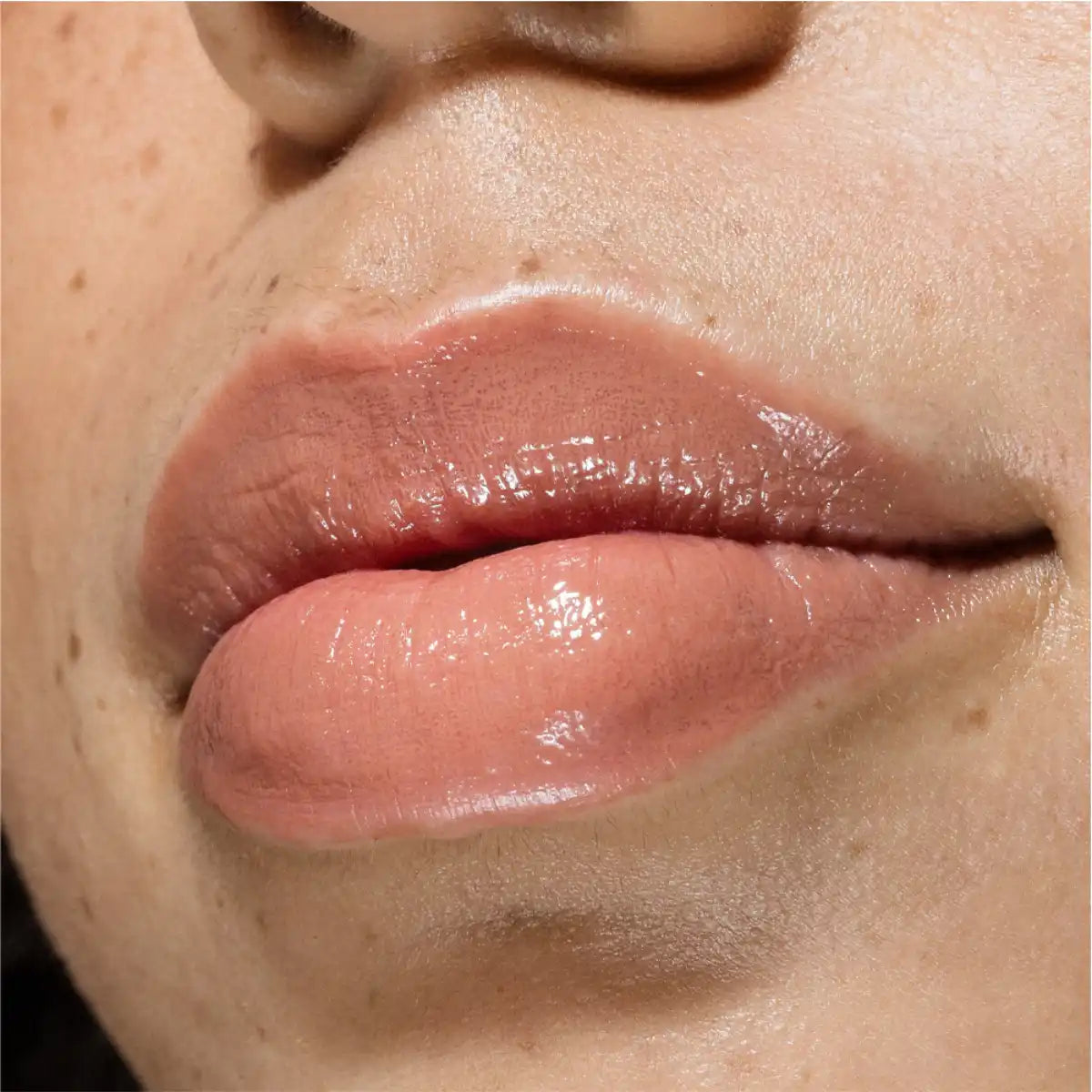 Doll Smash - Illumine Lip Gloss - Darling