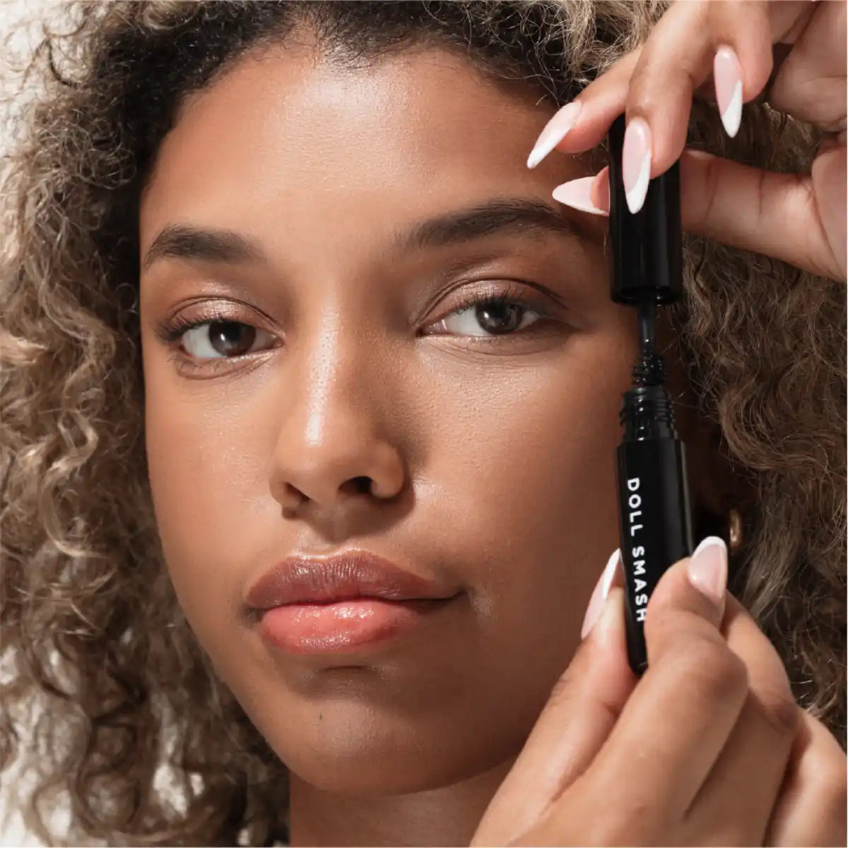 Doll Smash - Superstar Mascara - Sable